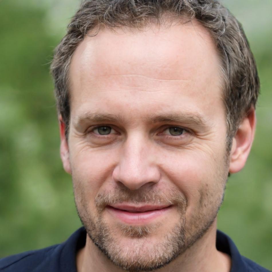 Portrait of Raffael Öztürk